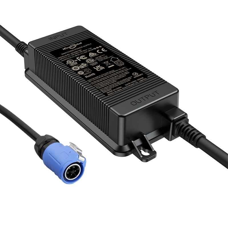 29.2V2A磷酸鐵鋰電池充電器IP67防水游泳池清潔機器人充電器